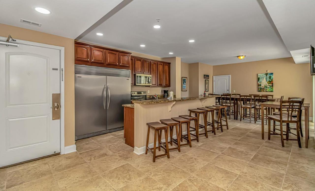 מירטל ביץ' Ocean Breeze Luxury Villas 3D, Nicely Updated! Across From The Ocean! Sleeps 18 ! מראה חיצוני תמונה
