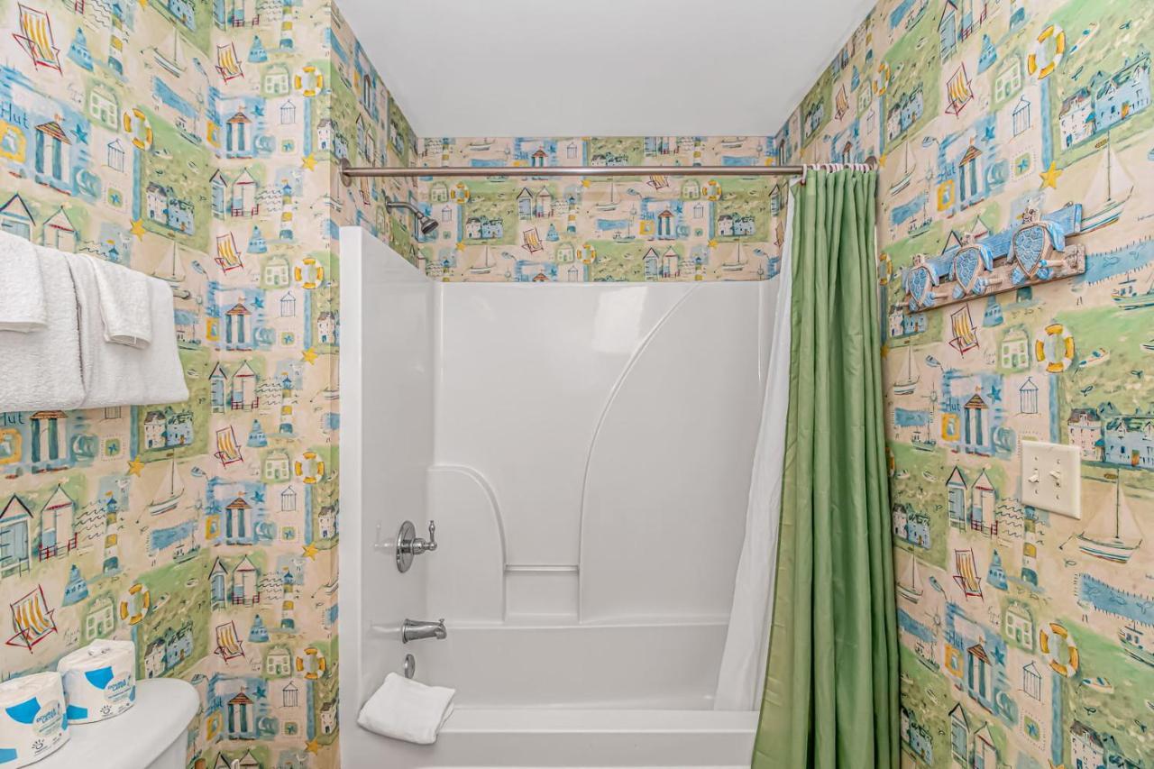 מירטל ביץ' Ocean Breeze Luxury Villas 3D, Nicely Updated! Across From The Ocean! Sleeps 18 ! חדר תמונה