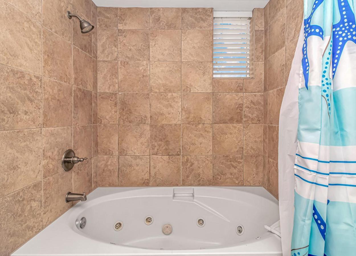 מירטל ביץ' Ocean Breeze Luxury Villas 3D, Nicely Updated! Across From The Ocean! Sleeps 18 ! חדר תמונה